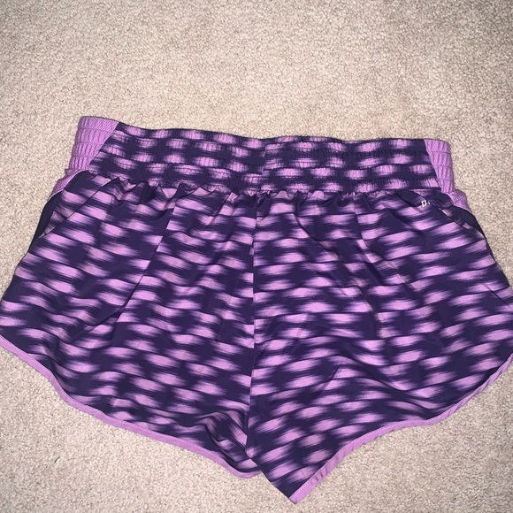 Nike track shorts - Picture 2 of 2